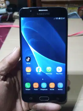 Samsung j7 prime ram 3/32 btngan siap pake