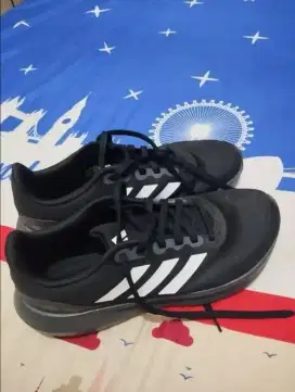 Sepatu running garis 3 original.