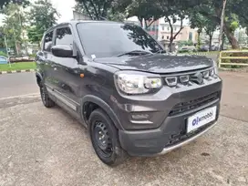 Like New Suzuki S-Presso 1.0 Bensin-MT 2022 Abu