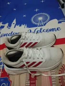Sepatu running original