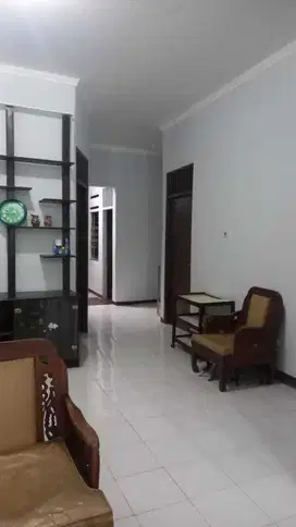 DIJUAL RUMAH ATAU DISEWAKAN DI KOMPLEK TAMAN ASRI CIPADU JAYA TANGKOT