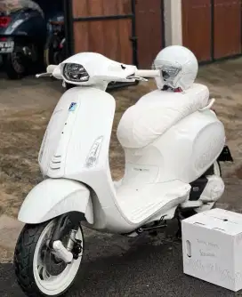 Vespa sprint justin bieber km 0 ( jb limited anniversary gts gtv )