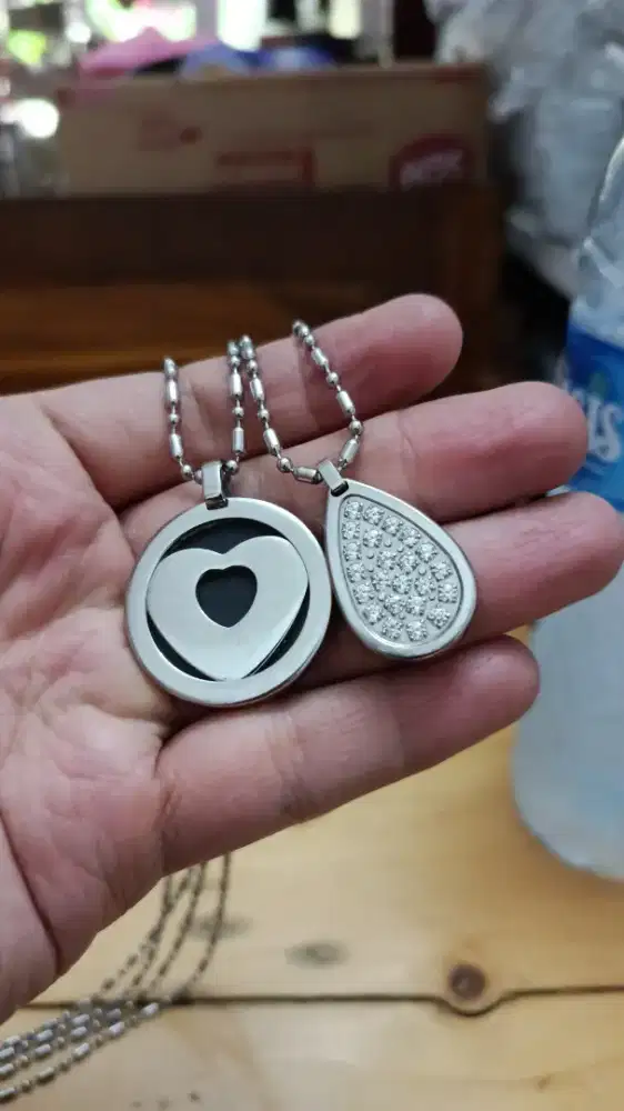 Kalung MCI Aura love da Aqua