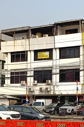 Dijual Ruko 3,5 LT Siap Pakai|Turun Harga|Strategis - Tomang Raya