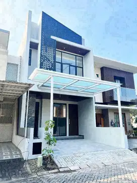 Dijual rumah di Dian Istana baru gress