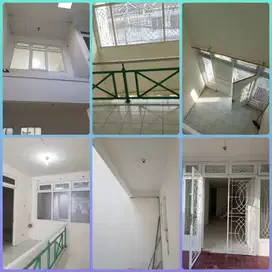 dijual rumah taman palem lestari