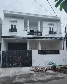RUMAH BAGUS MURAH TENGAH KOTA 2 LANTAI