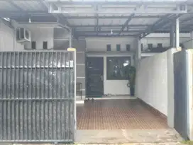 Dijual rumah di Grand Sutera, Kutabumi, Pasar Kemis