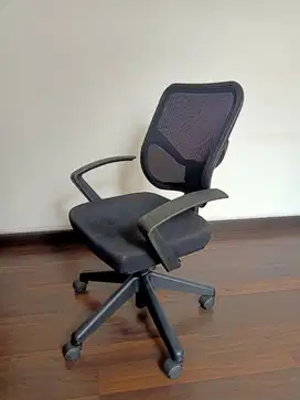 Preloved Kursi Kerja Kantor - Nyaman & Ergonomis