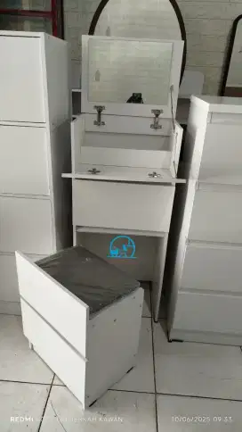 Promo Meja Rias Kapsul Minimalis