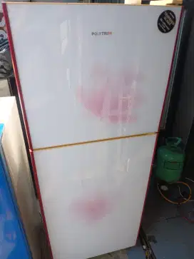Dijual kulkas Polytron 2pintu dinginnya mantap nominus siap pakai