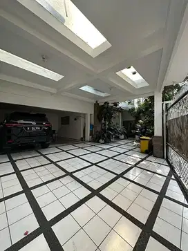 Rumah Mewah Full Furnished Siap Huni Dekat Pejaten Village