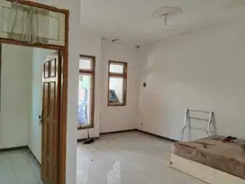 Rumah Taman Pondok Indah Wiyung Surabaya Barat Baru Renovasi Siap Huni