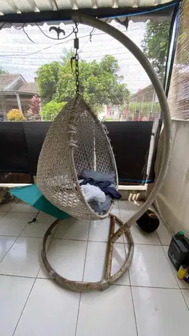 Ayunan Rotan Gantung Bulat Bantal