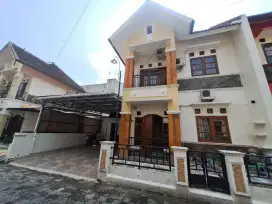 Rumah disewakan dalam perumahan