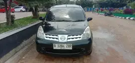 Grand Livina Nisan
