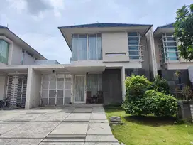 Disewakan rumah siap huni pakuwon indah the mansion