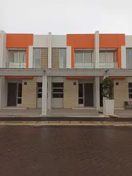 Disewakan Rumah PIK2 4.5x12.5 Kosongan Harga 40 jt/thn