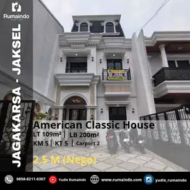 Rumah American Classic Rooftop di Jagakarsa Jakarta Selatan