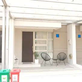 Sewa Rumah Full furnish di PIK 2 dekat Pantai Pasir putih luas 4,5x10