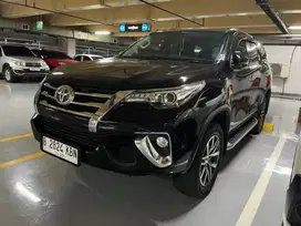 Toyota Fortuner VRZ 2017 Hitam
