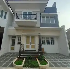 Rumah Mewah Asri Strategis Harga Merakyat di Pinggiran Kota JakSel