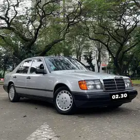 Mercedes Benz W124 300E 1987