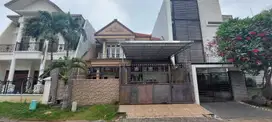 jual Rumah Pakuwon Indah Villa Valensia 2 lantai Dekat Citraland
