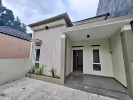 DIJUAL RUMAH SIAP HUNI LUAS DEKAT KAMPUS UII 700JT SAJA!