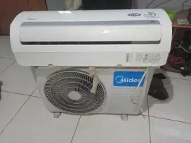 ac midea 1 pk glowing