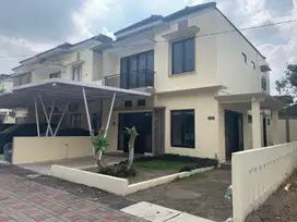 Rumah 2 Lantai Dalam Komplek One Gate Dekat UGM!