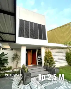 Dijual Rumah Modern Minimalis Halaman Luas di Cupuwatu Jalan Solo