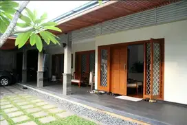 Rumah Clasik Semi Furnish Murah di Puri Mutiara Cipete Jakarta Selatan