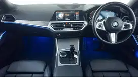 BMW 330i 2.0 M Sport AT 2022 Hitam
