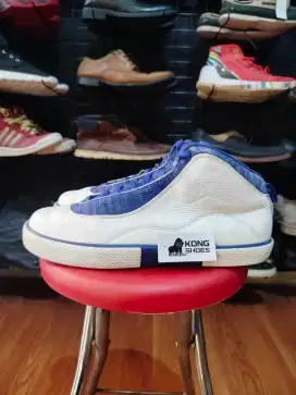 SEPATU JRDN X AUTO SLAVE WHITE OLD ROYAL
