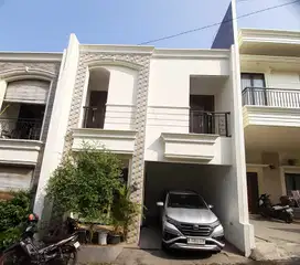 Rumah Dijual Jagakarsa Warung Sila nego strategis