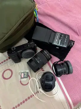Sony A6400 & Lensa Sigma 18-50mm Sony