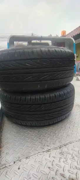 Ban luar bekas bridgestone
