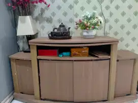 Lemari TV kondisi bagus