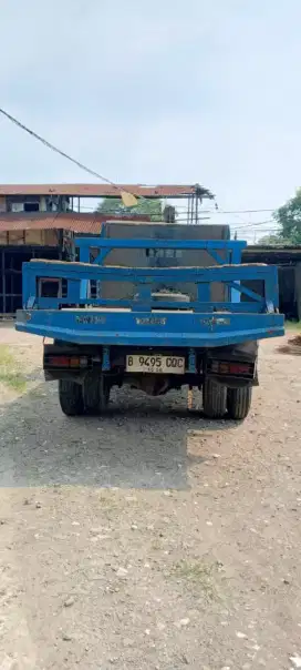 Toyota Dyna Long Truck 2005