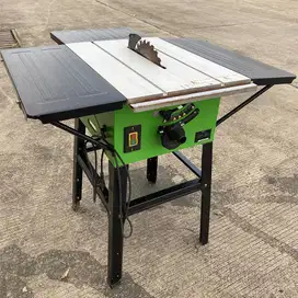 Meja Mesin Potong Kayu Merk Ryu RTS 10 inch dengan power 2000 watt