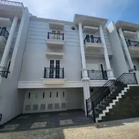 Rumah 2Lantai Baru American Clasik dkt Jl Durian Jagakarsa Jakarta Sel