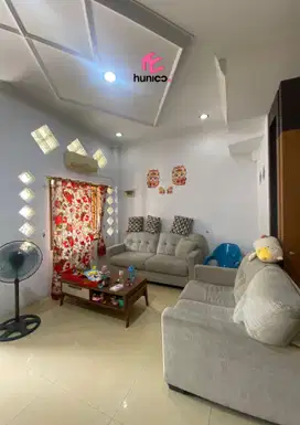 Villa 3 Lantai Siap Huni Komplek Rajawali Indah Daerah Sunggal