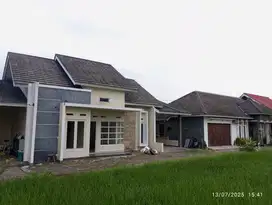Rumah bebas di concat dekat upn dan amikom