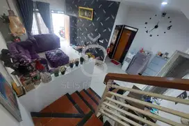DIJUAL RUMAH BAGUS 2 LANTAI DI MARGAHAYU RAYA BANDUNG