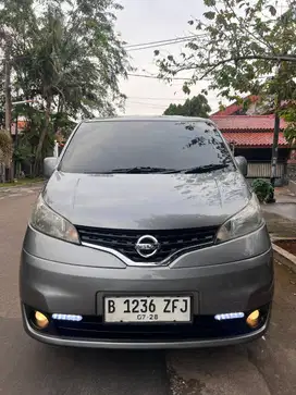 Nissan Evalia XV / 2013 / MT