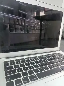 Macbook Air 2017 (Intel core i5)