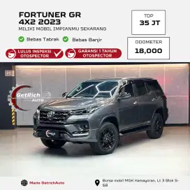 FORTUNER GR SPORT 2023 - LOW KM !!!
