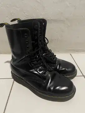 Sepatu Docmart / Dr. Martens 10 hole