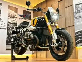 BMW R- nine T/ R90 Roadster 21 Vintage Series